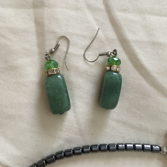 Necklace, bracelet & earrings set - Picture 3 of 4