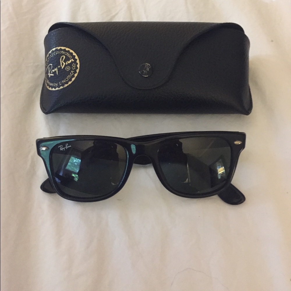 Ray-Ban Wayfarers Model 2113