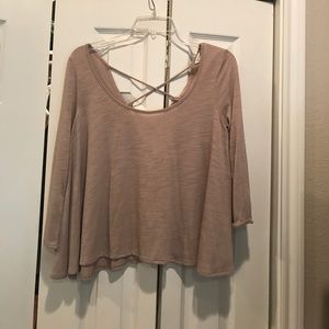 American eagle taupe shirt