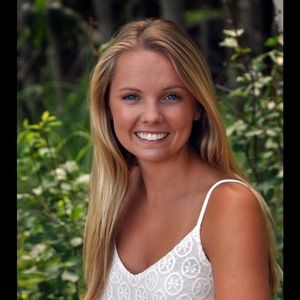 Meet your Posher, Phoebe