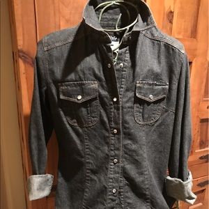 D&G denim snap button shirt w/sparkly buttons!💎
