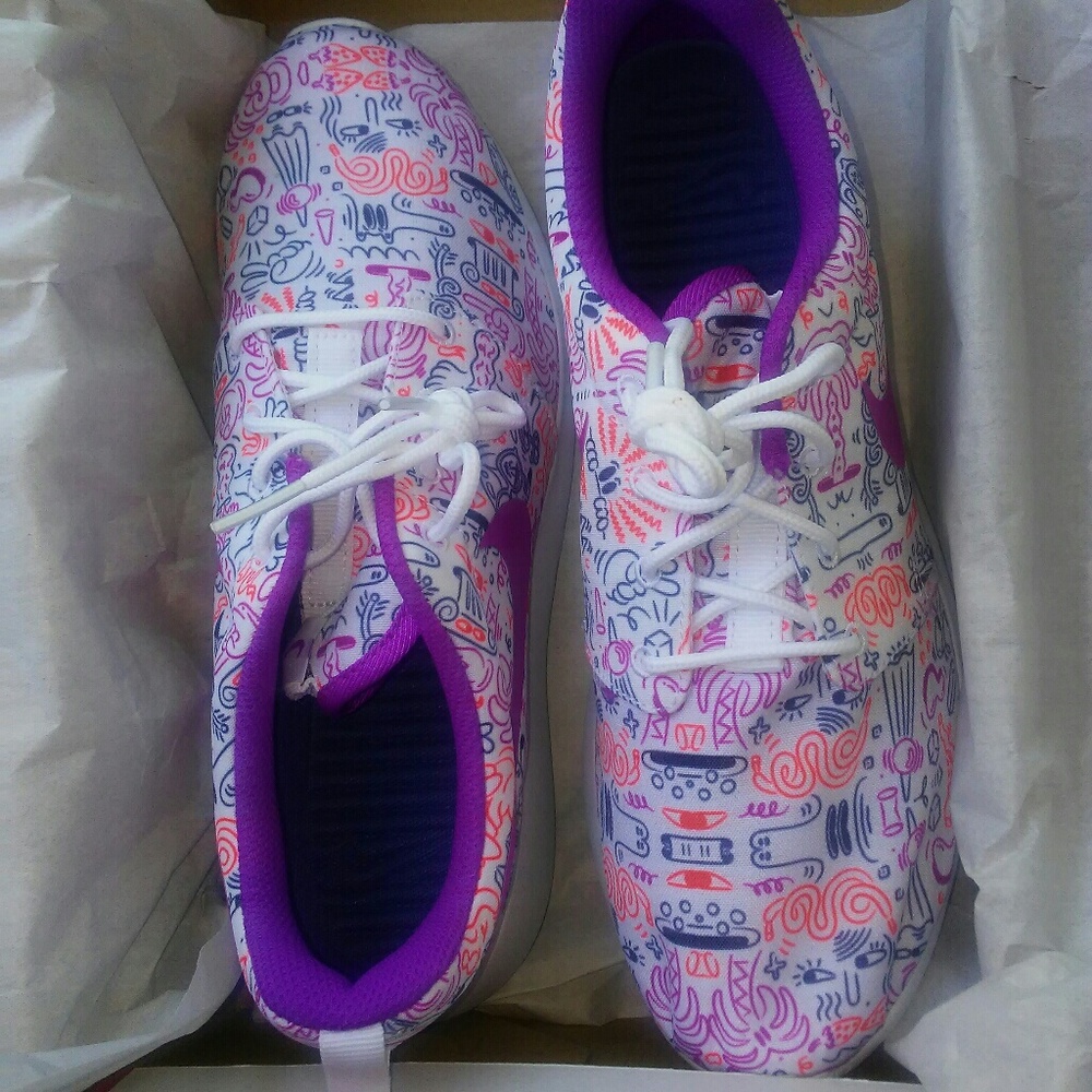 SOLD Nike Roshe Run Premium SOLD - Picture 4 of 5