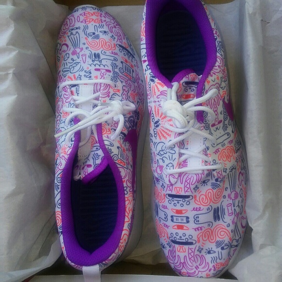 SOLD Nike Roshe Run Premium SOLD - Picture 4 of 5