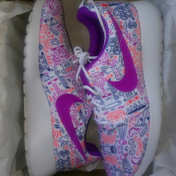 SOLD Nike Roshe Run Premium SOLD - Picture 5 of 5