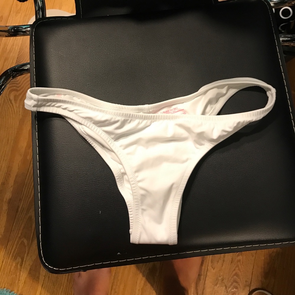 Victoria's Secret itsy bikini bottom, brand new!