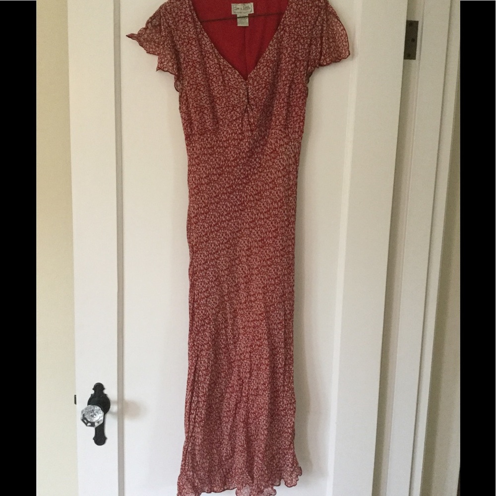 Red flower dress with short cap sleeves