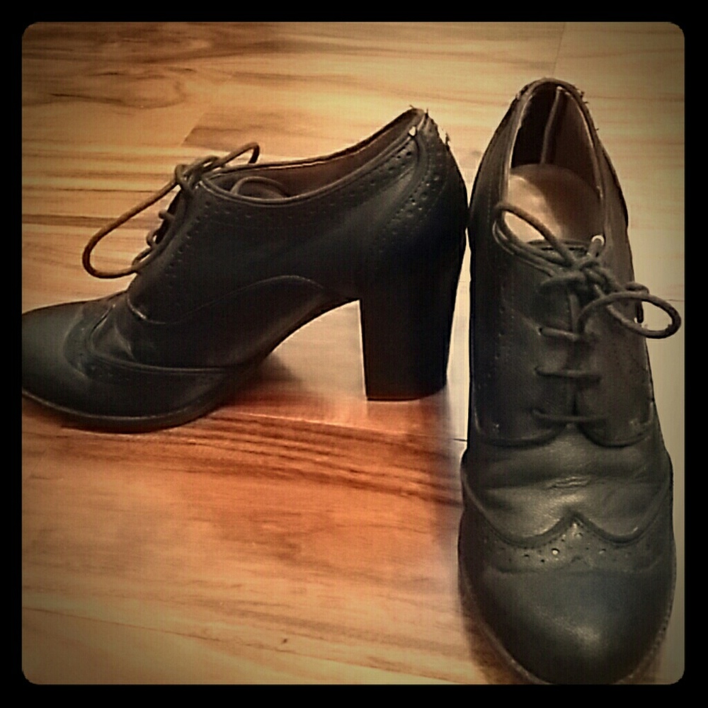 Oxford Shoes with Heels