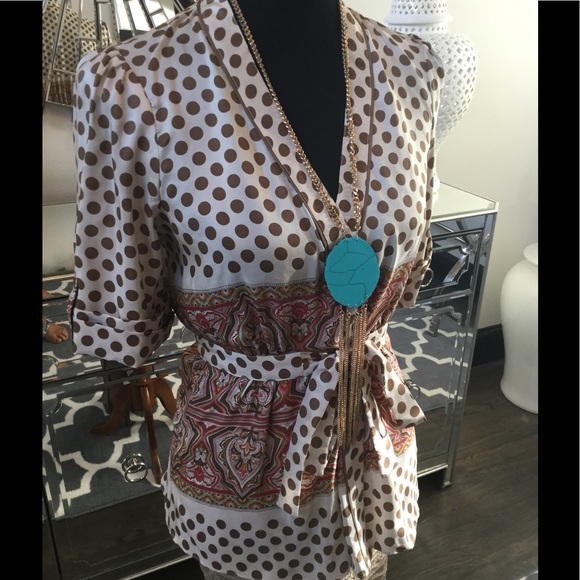 BCBG MaxAzria Tie Waist Blouse (100% Silk)❤️ - Picture 3 of 8