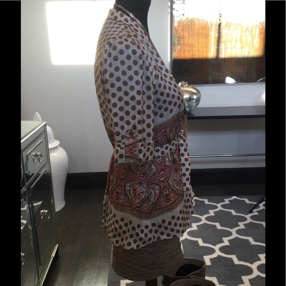 BCBG MaxAzria Tie Waist Blouse (100% Silk)❤️ - Picture 5 of 8