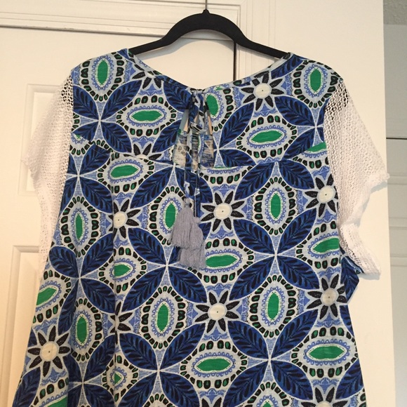 New Directions tassel tie top - Picture 2 of 7