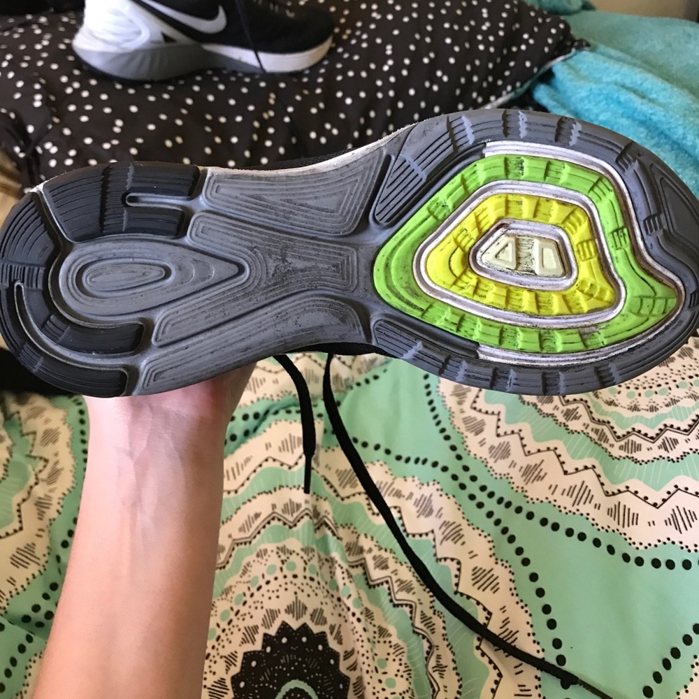 Nikes - Picture 3 of 3