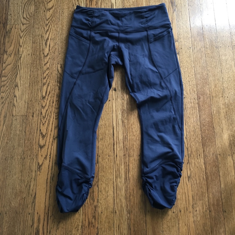 Dark blue leggings