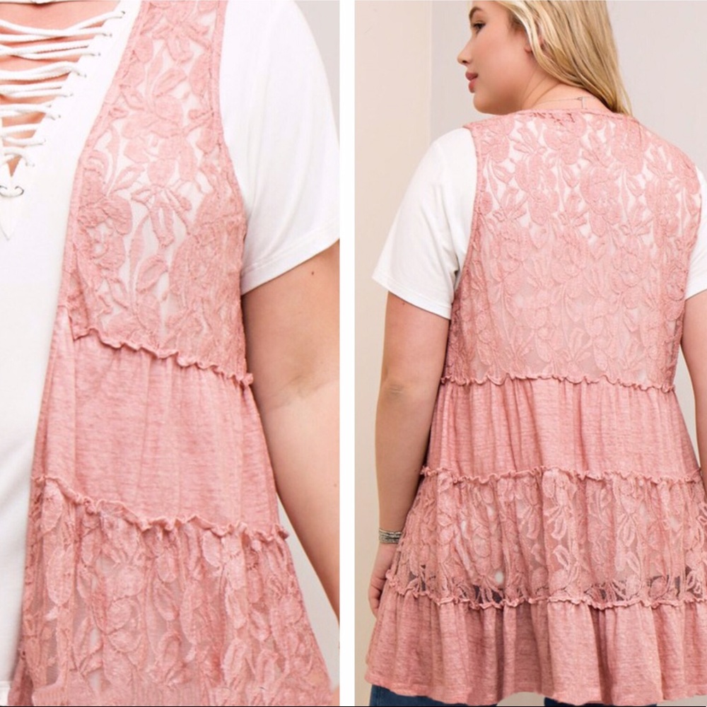 TIERED, LACE PANEL VEST - Picture 2 of 6
