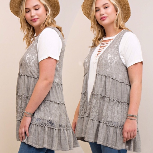 TIERED, LACE PANEL VEST - Picture 5 of 6