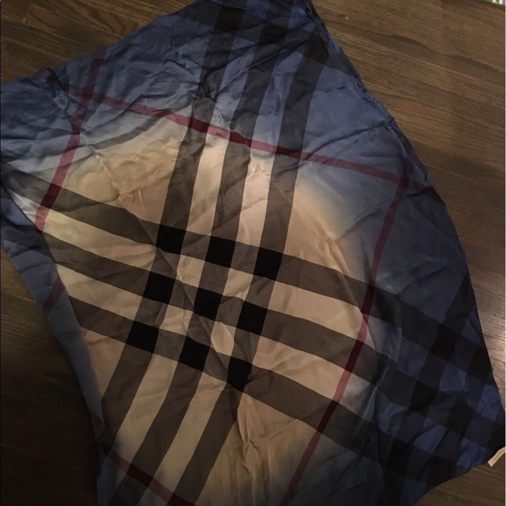 Ombré Burberry silk scarf