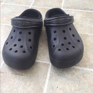 Black Fuzz Lined Crocs