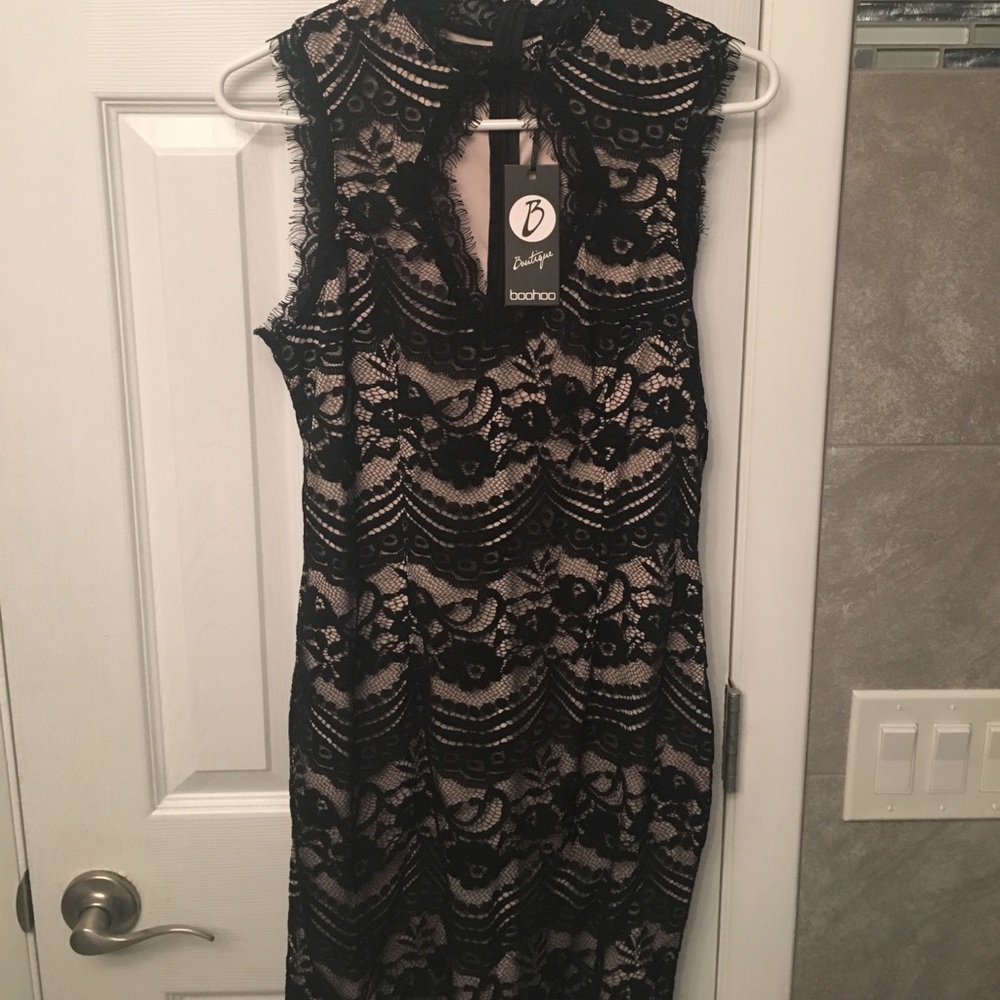 👗BLACK & TAN LACE BODYCON DRESS. BRAND NEW W TAGS