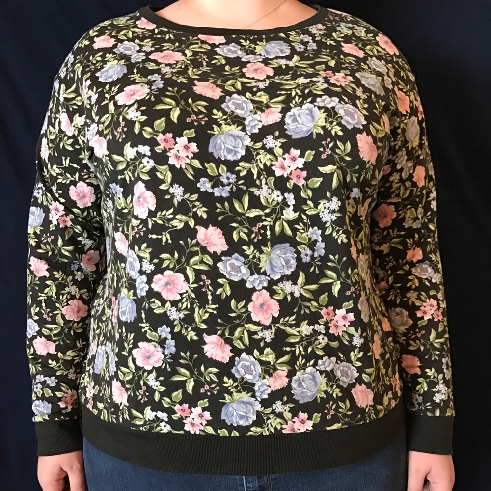 CUUUTE floral pullover😋