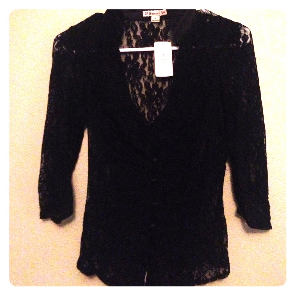 Black lace knit shirt 3 quart sleeve button down