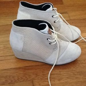 Toms Wedges