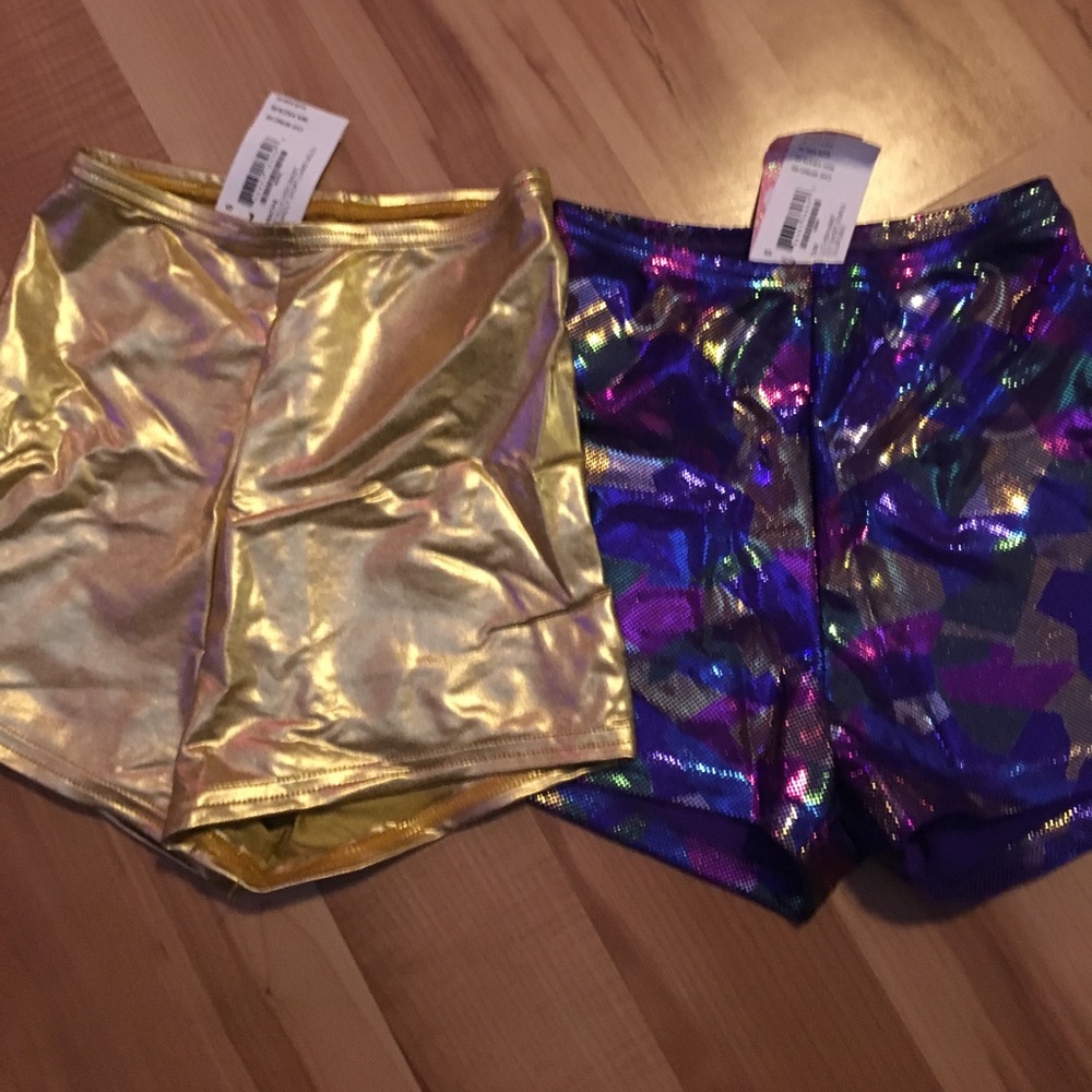 2 pairs spandex shorts