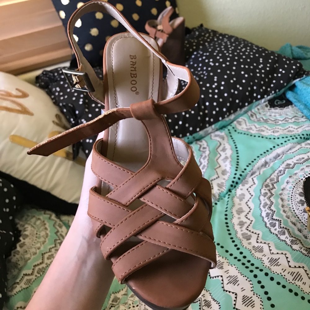 Heels - Picture 2 of 3