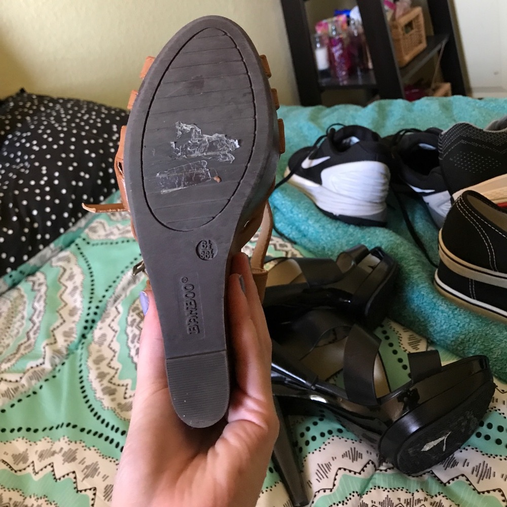 Heels - Picture 3 of 3