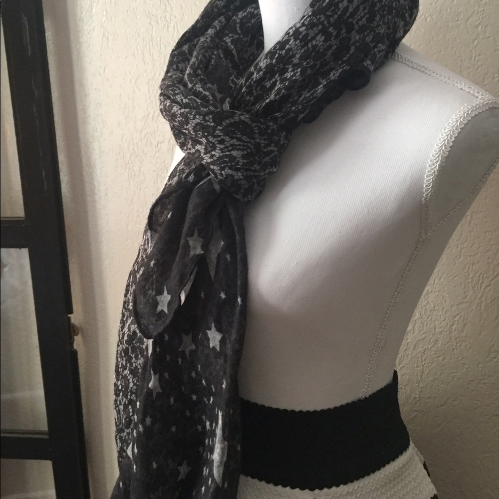 American Star & Lace Printed Scarf