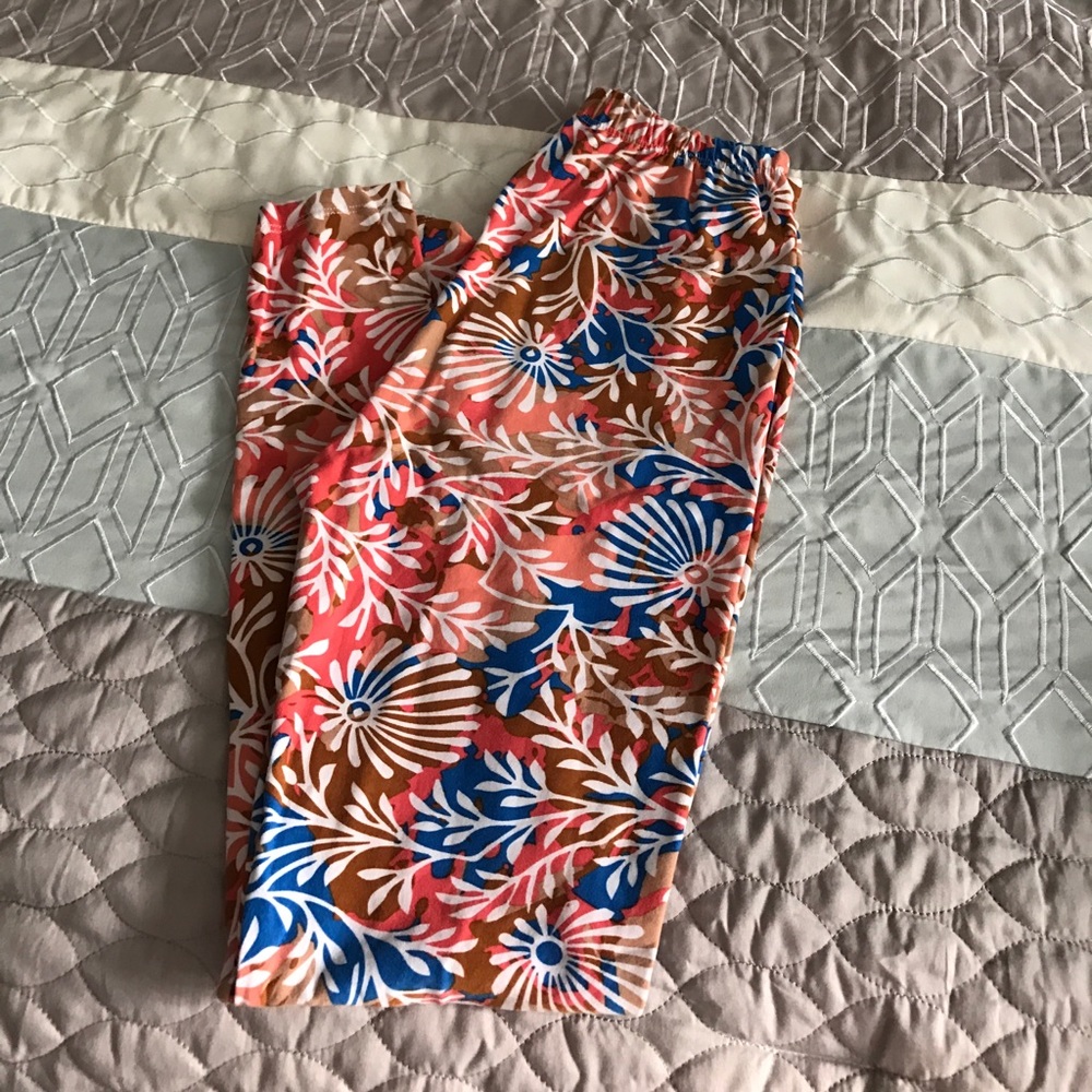 Lularoe Flower patterned leggings
