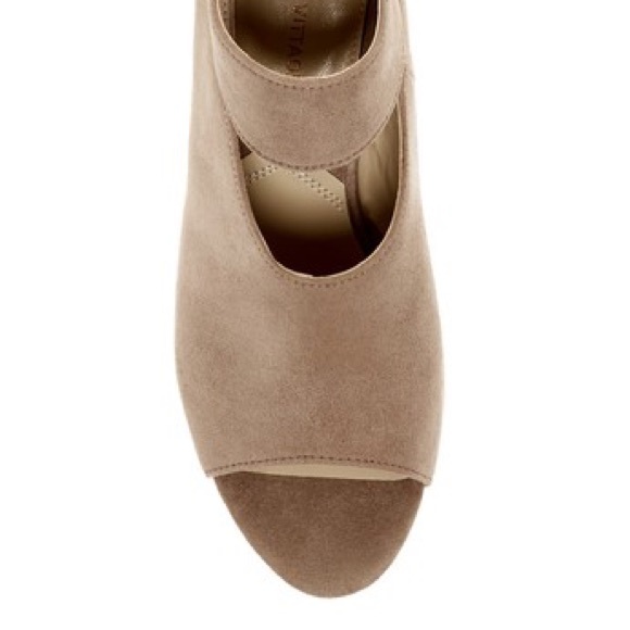 Nude Ankle Strap Open Toe Pump Shootie - Picture 3 of 8