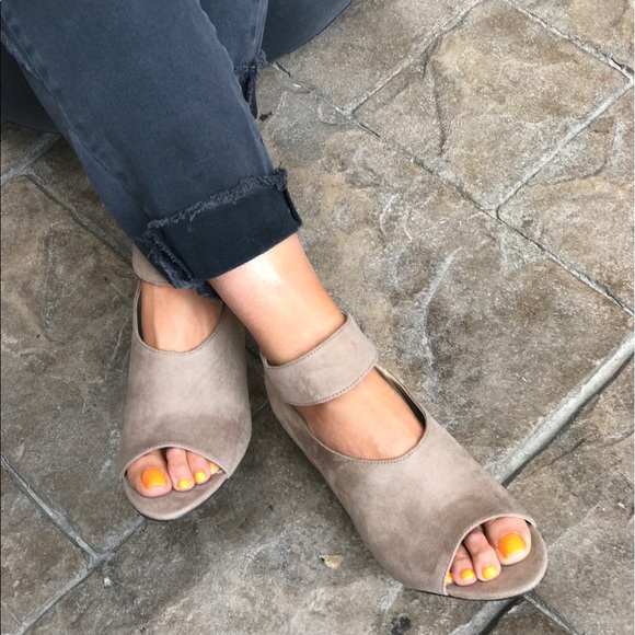 Nude Ankle Strap Open Toe Pump Shootie - Picture 8 of 8