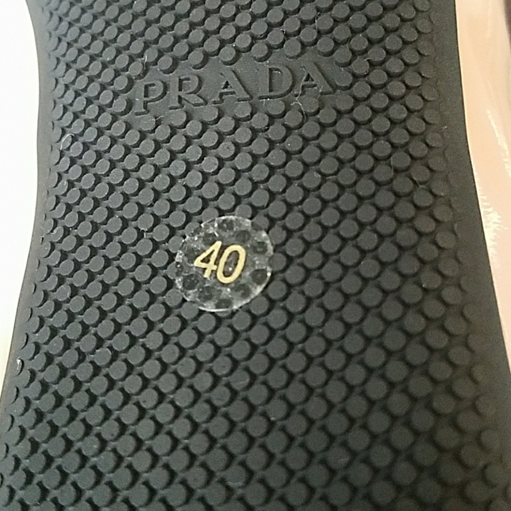 **SOLD**Prada Leather Skimmer Flats - Picture 5 of 6