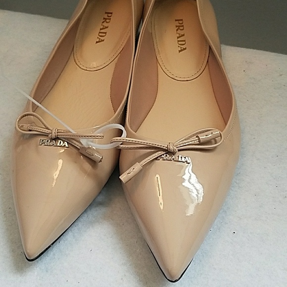**SOLD**Prada Leather Skimmer Flats - Picture 3 of 6