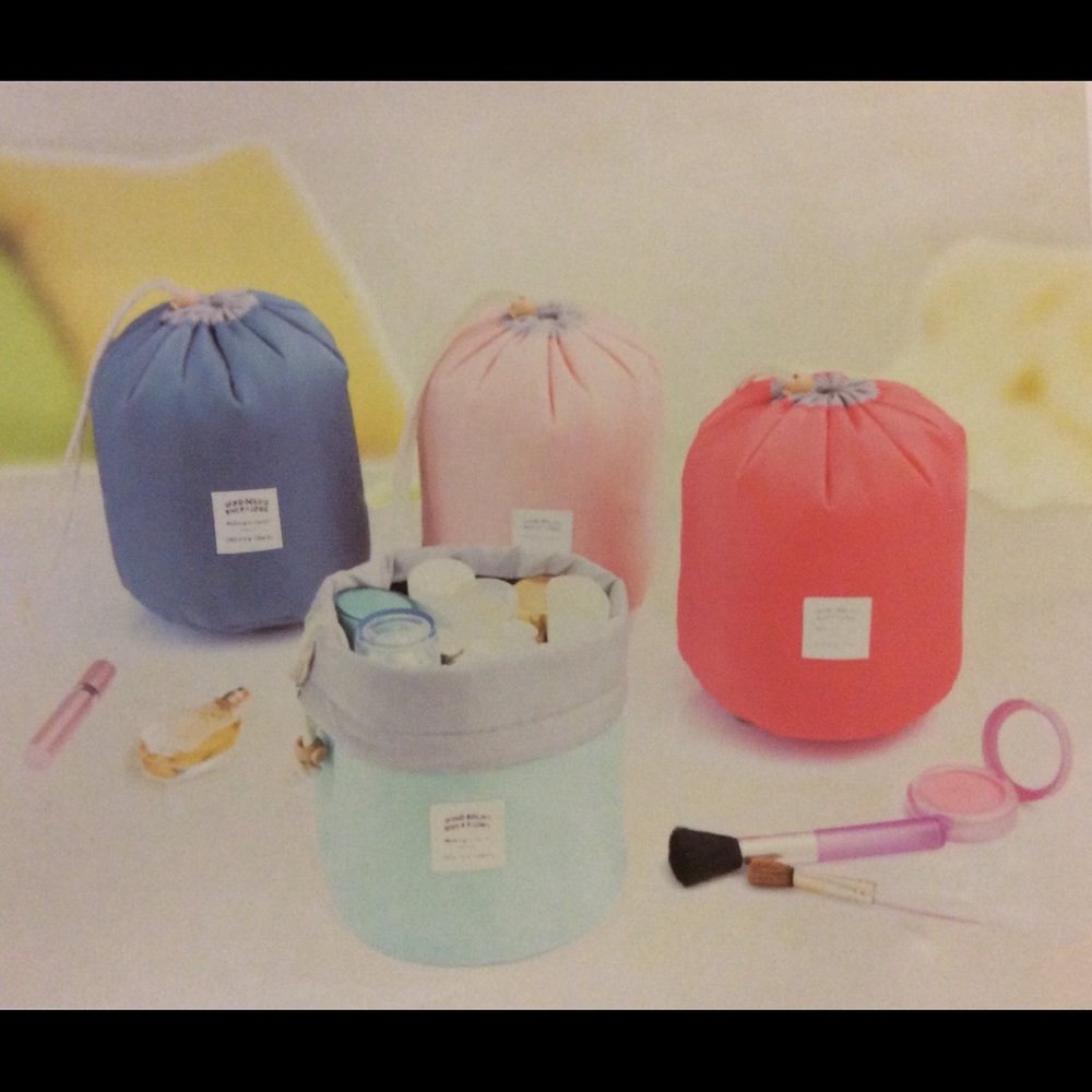 New Travel pouch - Picture 1 of 4