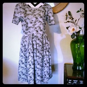 😍  XL LULAROE Amelia 😍