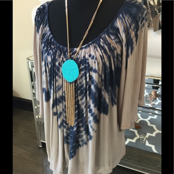 Flash Sale🔥🔥Akiko Drape Tunic (100% Silk)❤️ - Picture 5 of 8