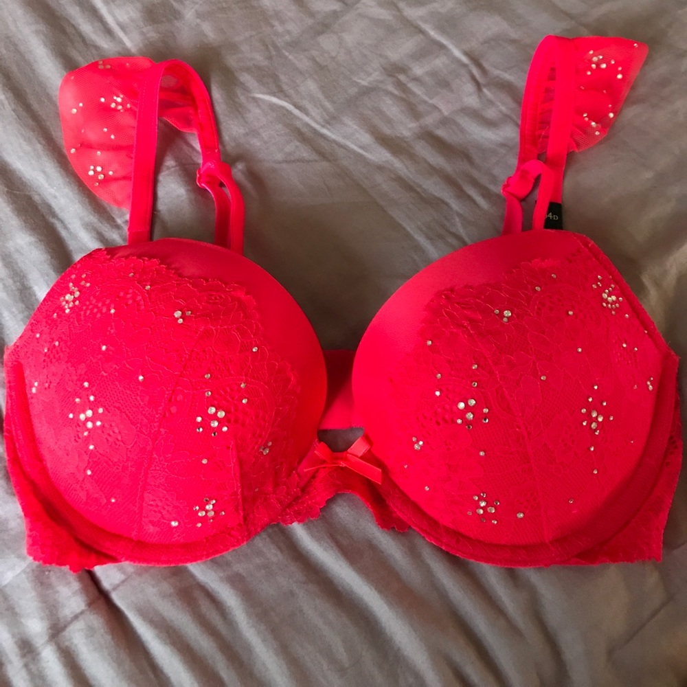 NWT Victoria's Secret Dream Angels Red Push-Up Bra