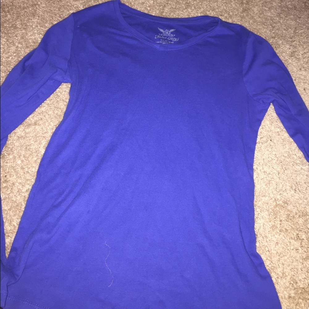 Long sleeve dark blue shirt