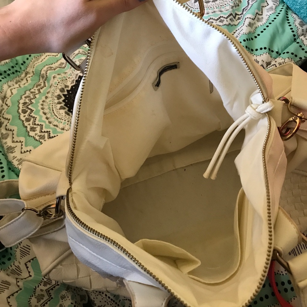 Purse - Picture 2 of 3