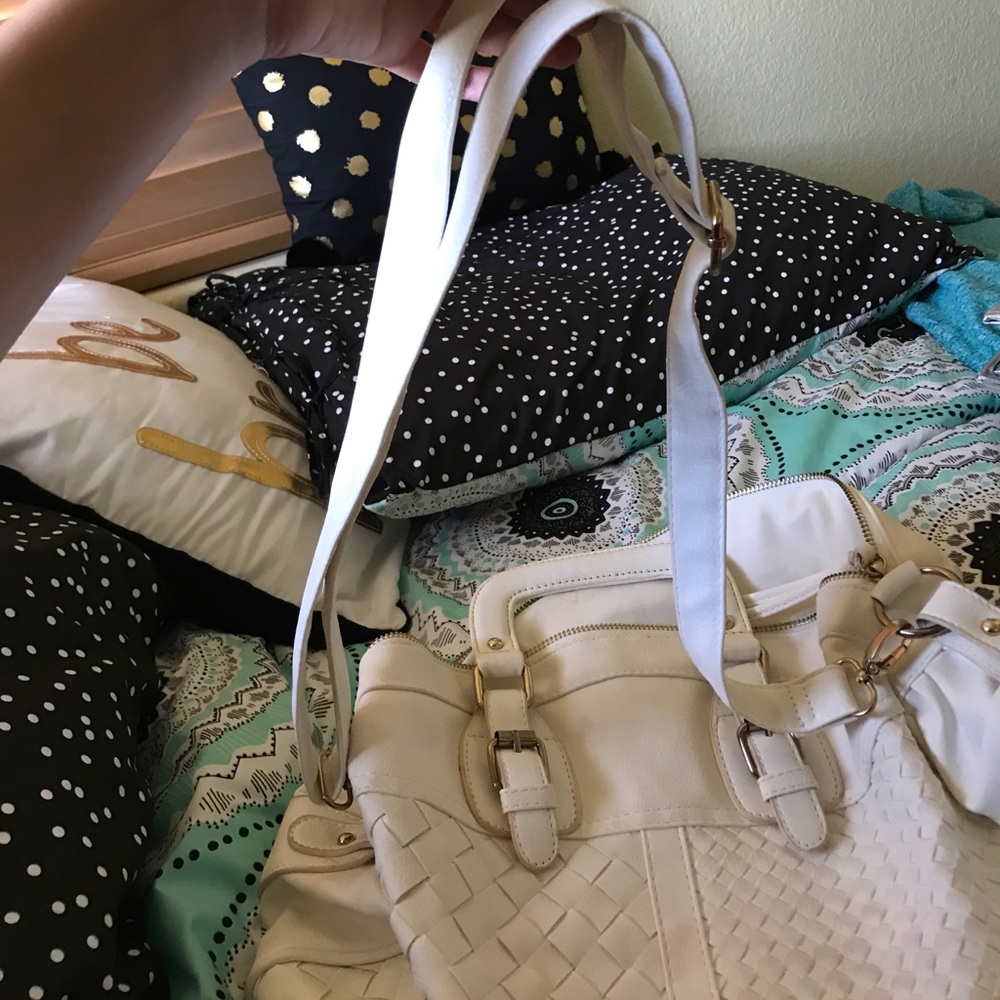 Purse - Picture 3 of 3