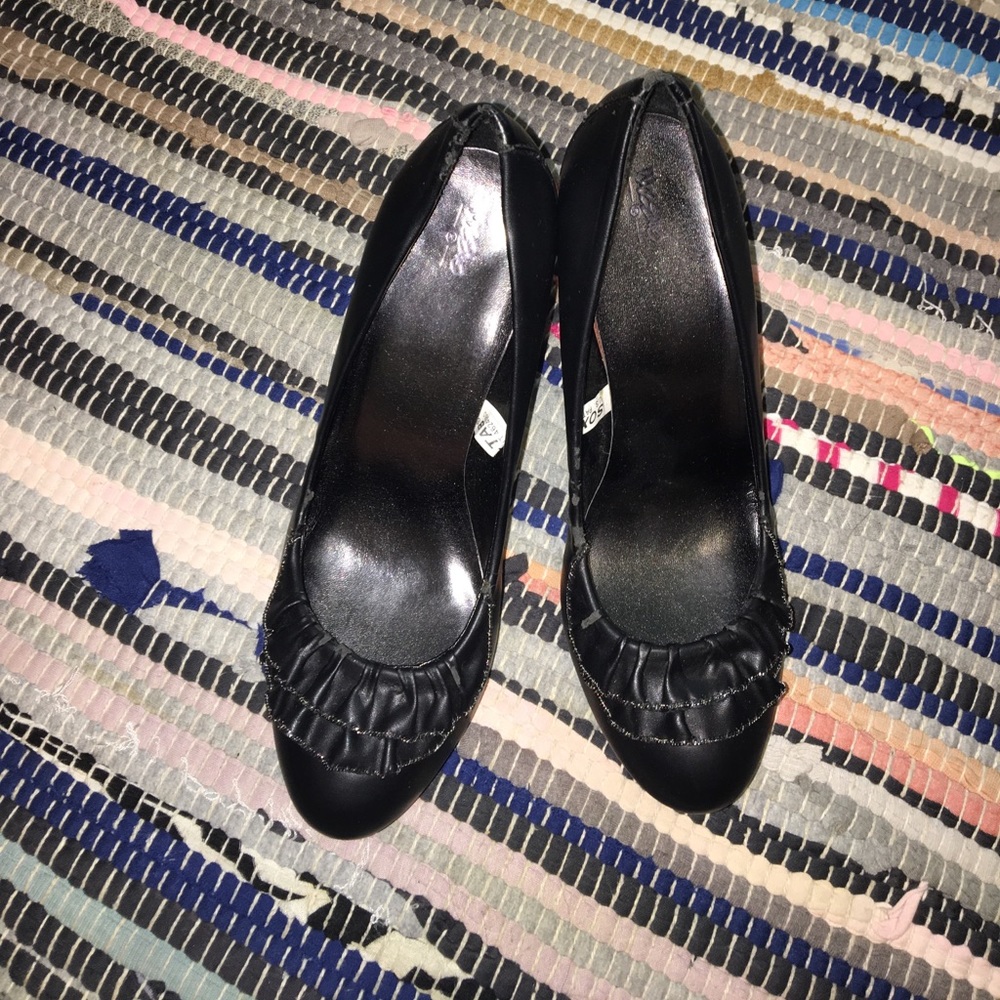 Black Heels with Chain Ruffle