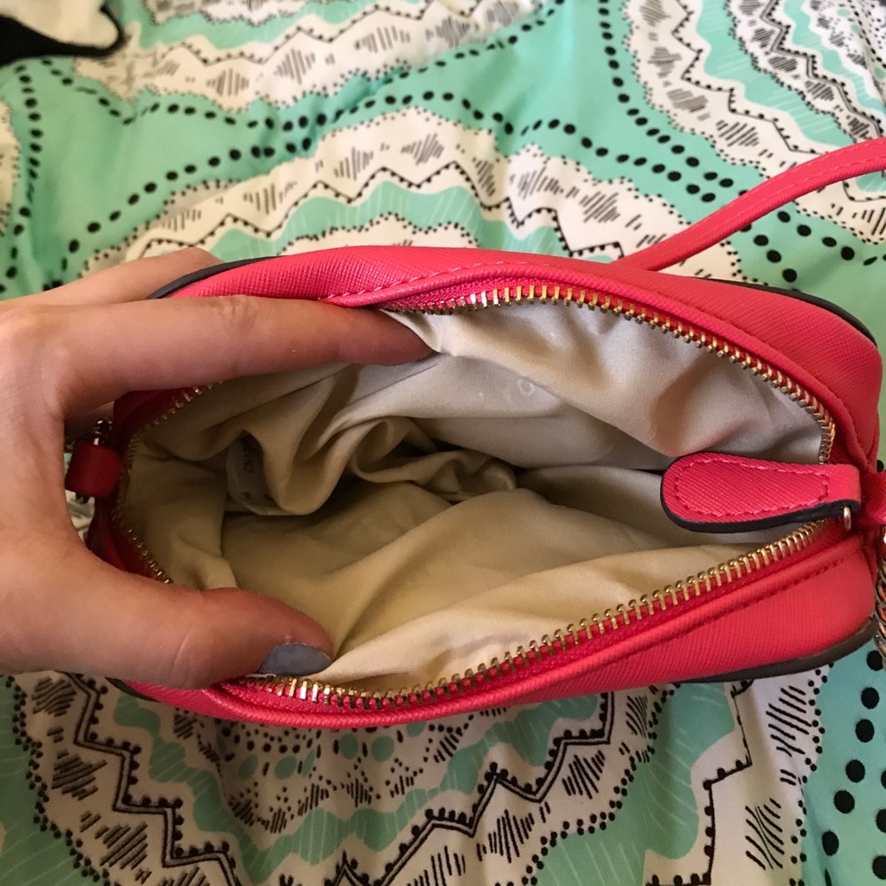 Purse - Picture 2 of 2