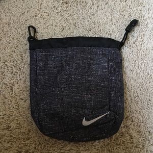 nike valuables pouch