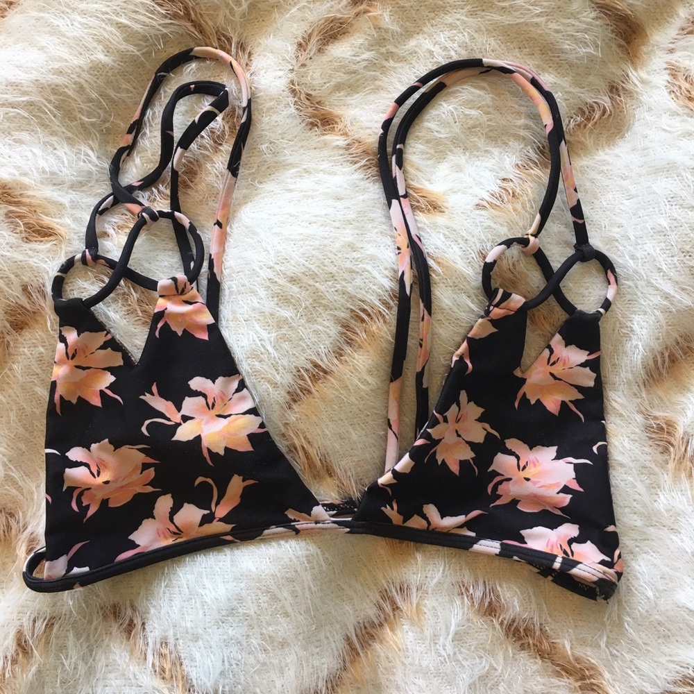 Acacia kekaha top in aloha