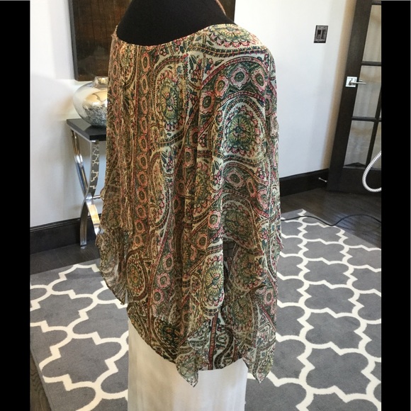 Tiny Drape Poncho Blouse - Picture 6 of 8