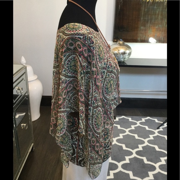 Tiny Drape Poncho Blouse - Picture 7 of 8