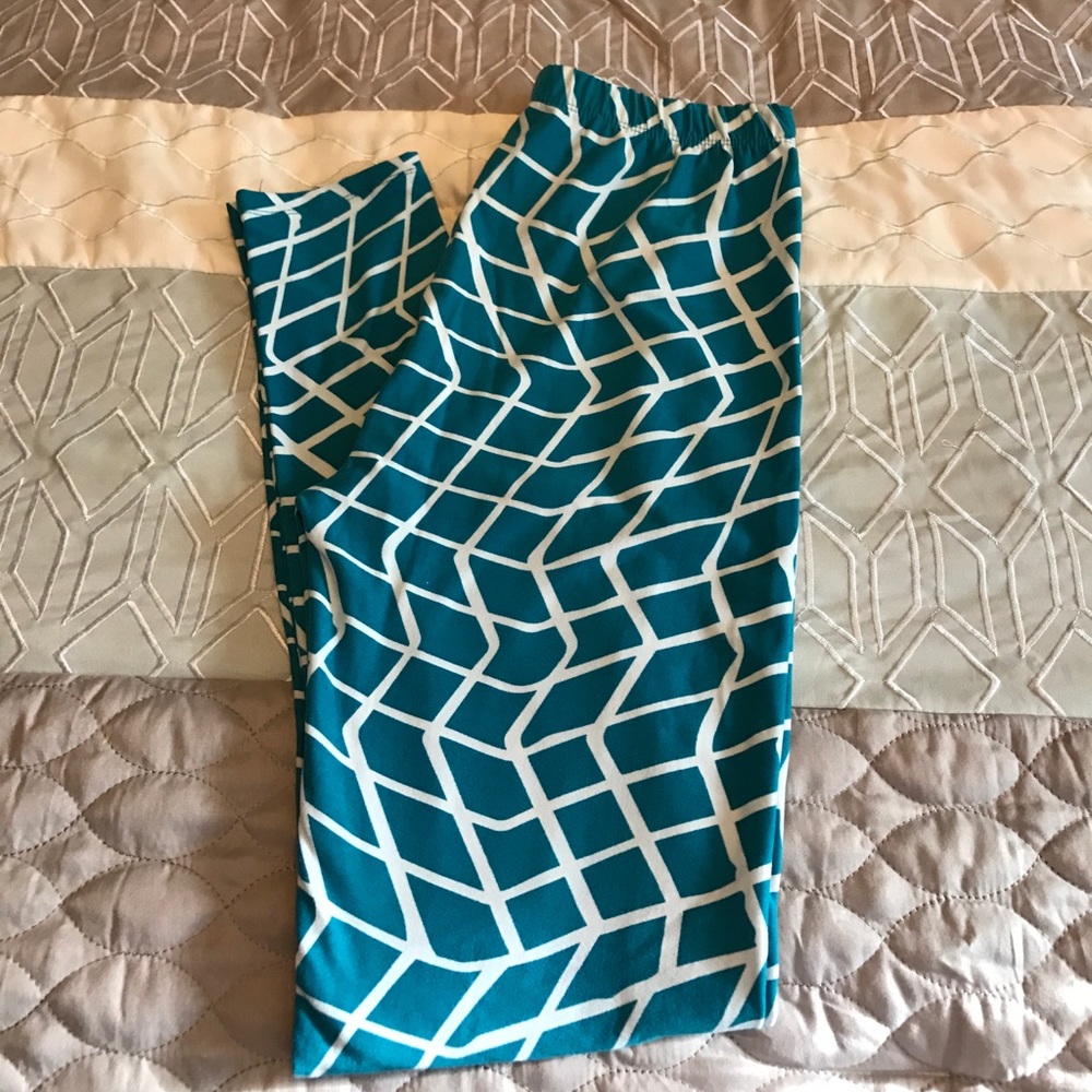 Lularoe Geometric patterned leggings