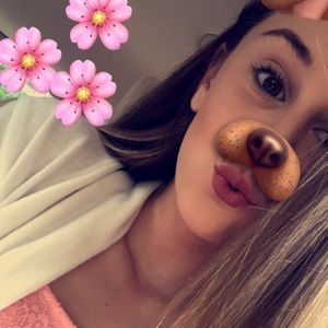 Meet your Posher, Ally