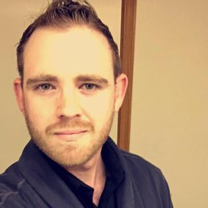 Meet your Posher, Derek