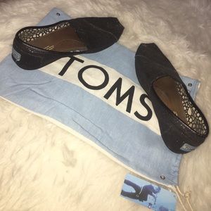Size 8 Sparkly Black Toms